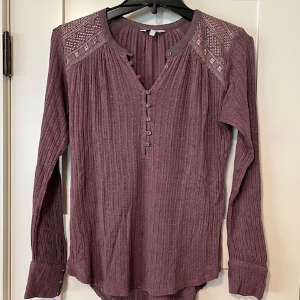 LUCKY BRAND LONG SLEEVE LIGHT WEIGHT KNIT SWEATER